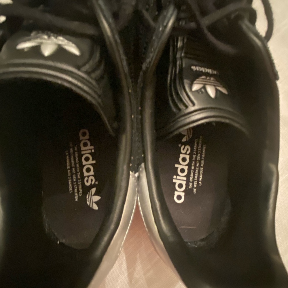 Adidas Black and Silver Gazelle Sneakers fit size 11 - Picture 3 of 8